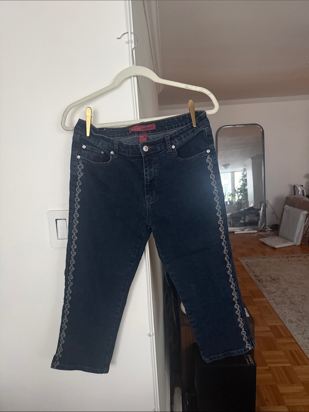 VINTAGE Cosmopolitan Dark Navy Capris with Embroidered Side Trim
